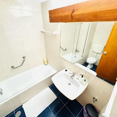 Oura Appartement *